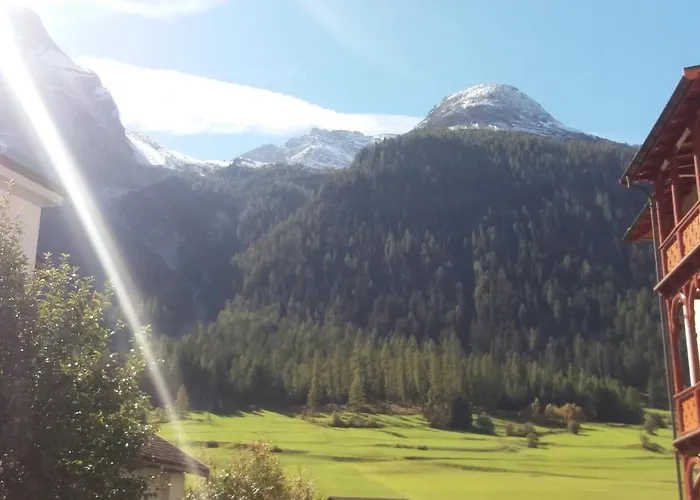 Piz Ela Bergun 酒店 3*